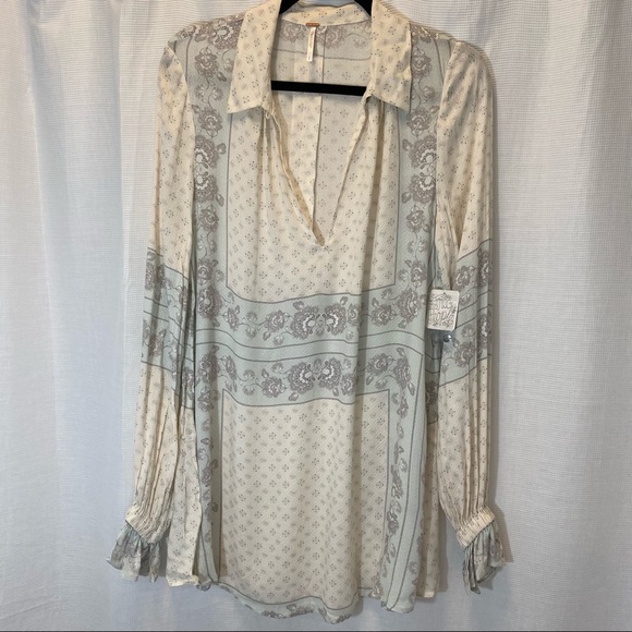 Free People Changing Times Print Tunic in White/Blue - Picture 2 of 10